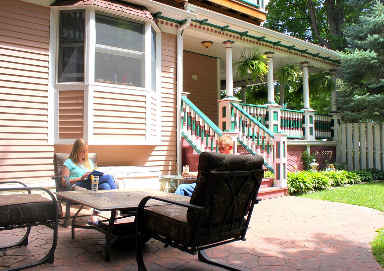 Himelhoch Bed & Breakfast Caro Exterior photo